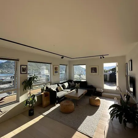 Majestic View In Downtown Apartment Tromsø